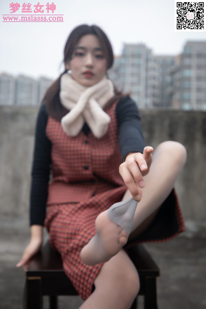 [MSLASS梦丝女神] 2020-01-15 NO.095 璇璇5 天台少女 [56+1P1V／932MB]插图1