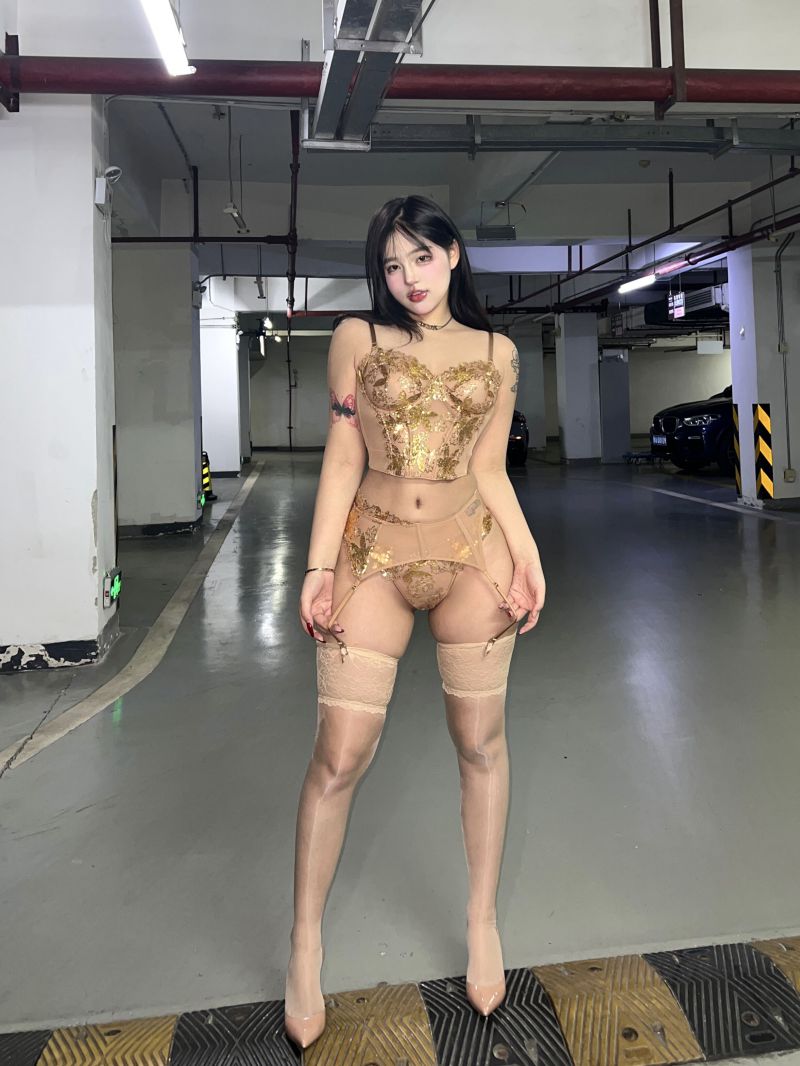 【微密圈】小u优优子-貂皮大衣 [50P-43M]插图1