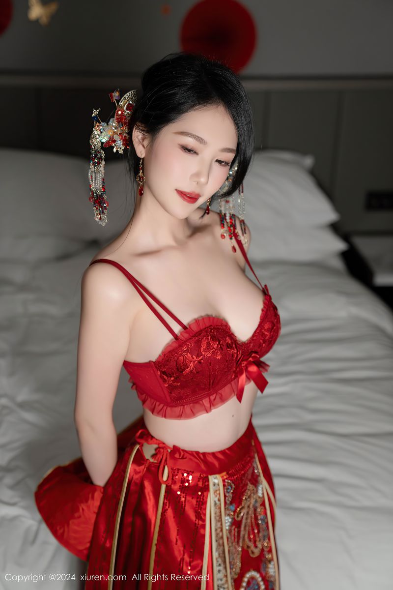 [XIUREN秀人网] 2024.04.11 NO.8376 利世 拍摄主题新婚之夜插图
