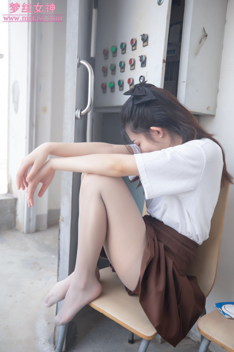 [MSLASS梦丝女神]2022.04.11 NO.177 丝袜JK小格调 张小雪[59P／263MB]插图1