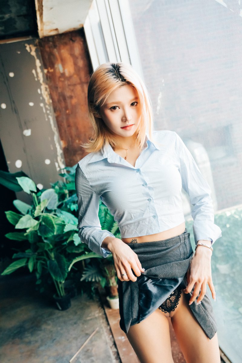 Loozy NO.097 Enslave - Girlcrush [81P+6V／1.68GB]插图