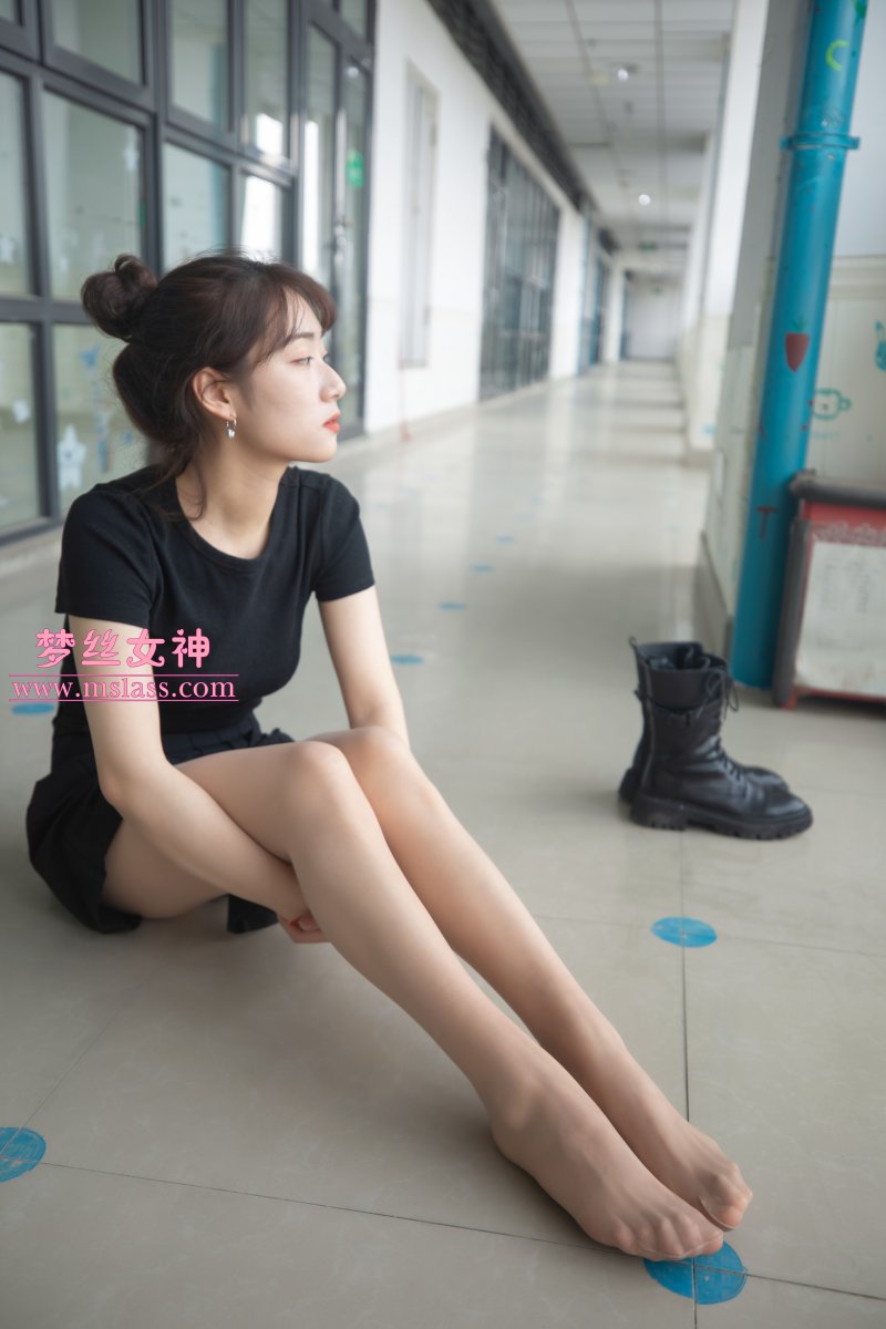 [MSLASS梦丝女神]2022.03.24 NO.176 靴下女神 诗敏[41P／205MB]插图