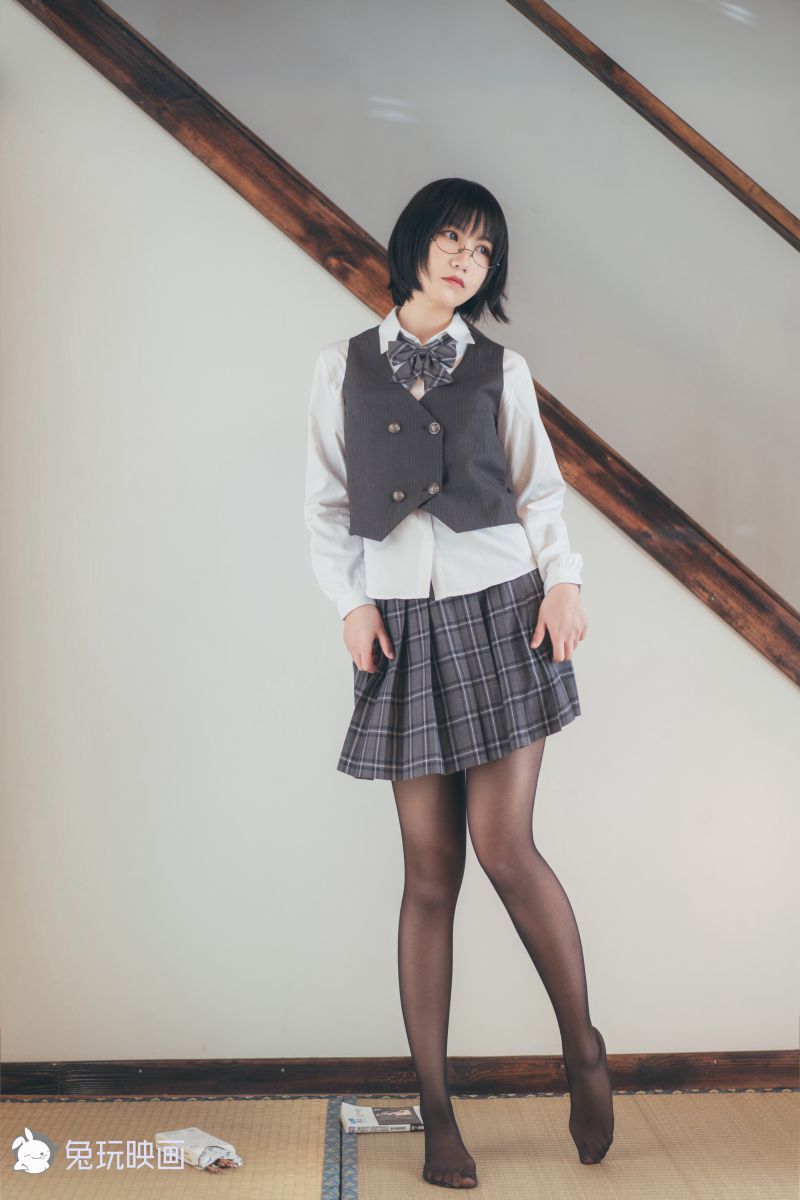 兔玩映画 B93.008 制服和浴衣 [44P-469MB]插图1