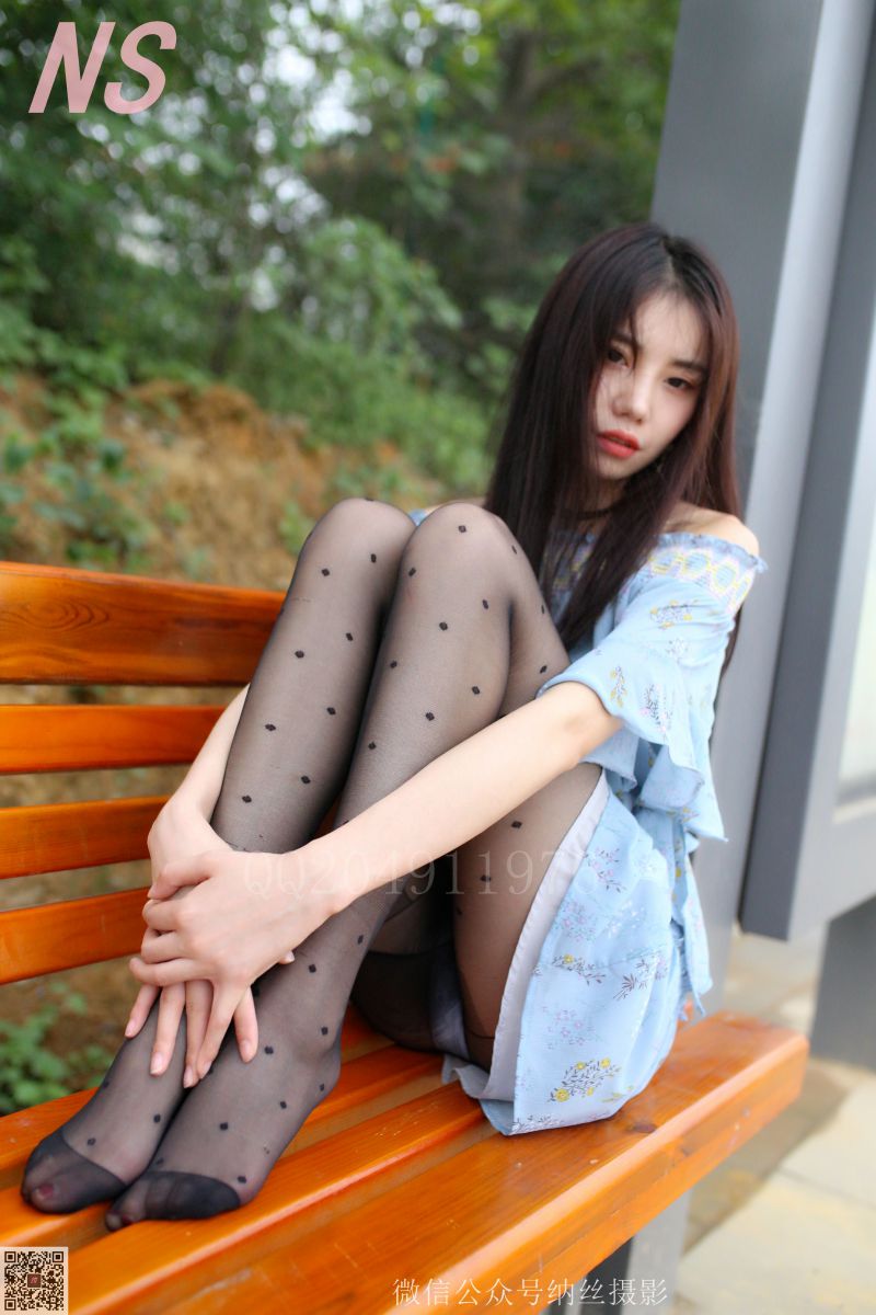 纳丝摄影 NO.134 圆圆 黑色和肉色丝袜的车模搭配 [64P+590M]插图1