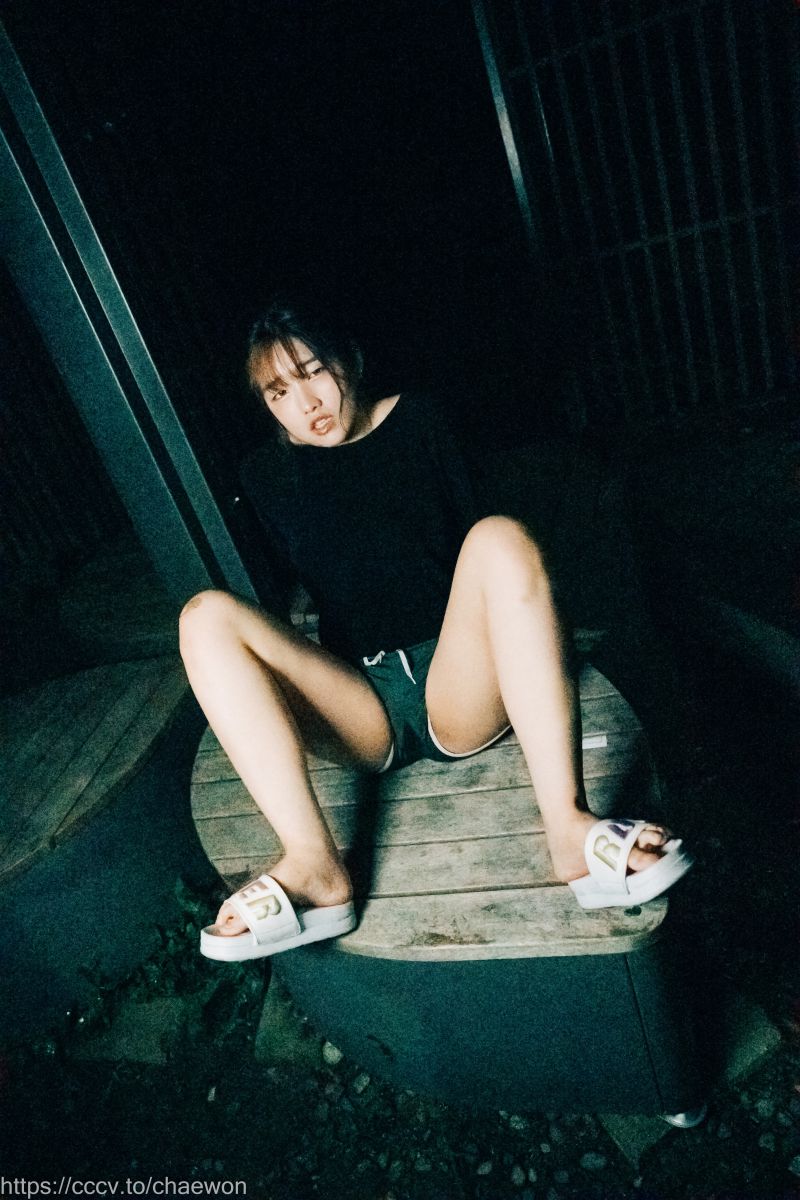 Loozy NO.140  SonSon (손손) - Public Toilet - part 01[157P-2.97G]插图1