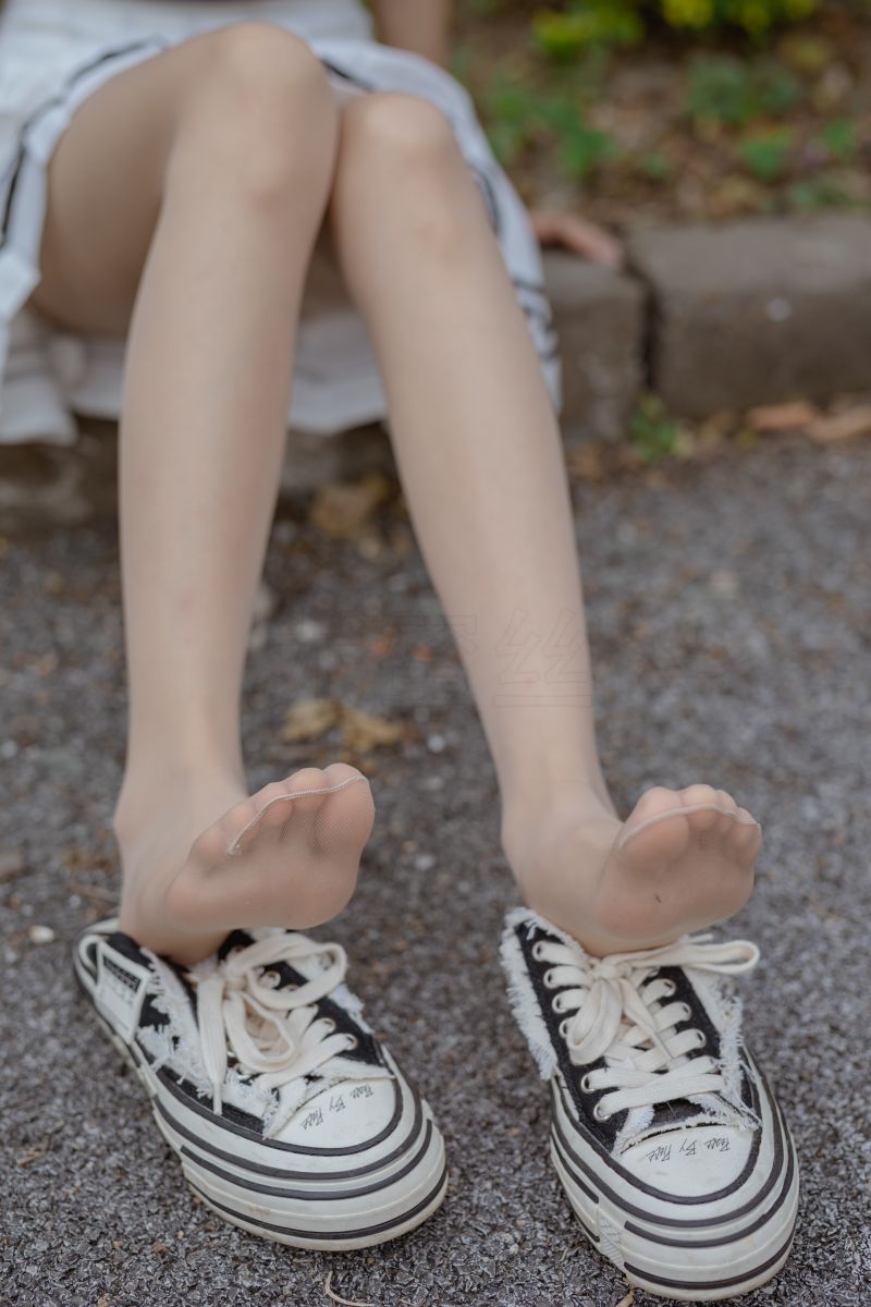 [尤蜜丝]穿搭写真 NO.048插图1