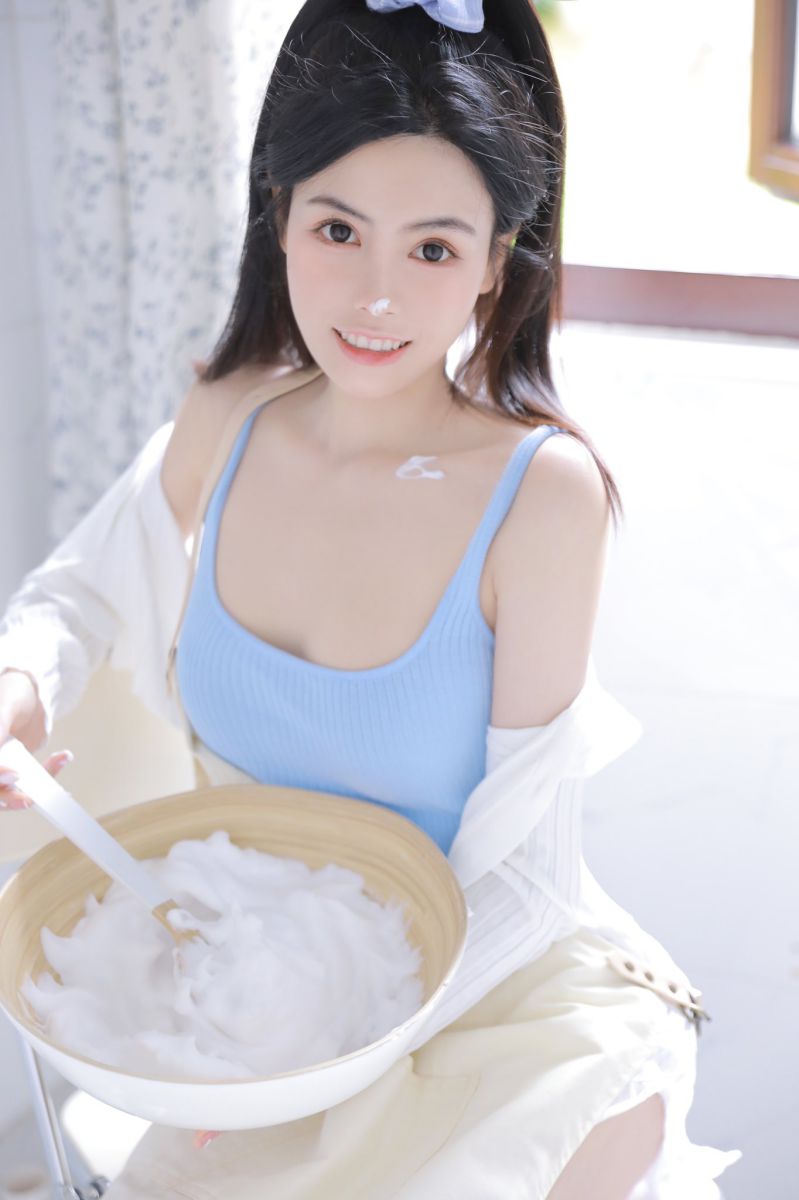 网红博主模特 白甜 私拍【232P43V】插图