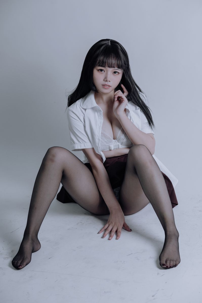 七月喵子 – NO.044 jk黑丝[31P／172MB]插图