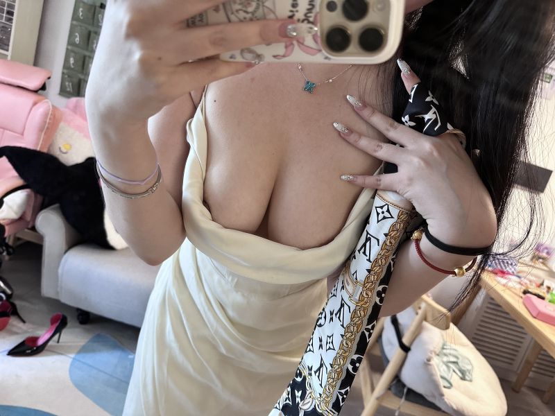 【微密圈】玫桃泡芙-巨乳桃桃 [38P10V-124M]插图