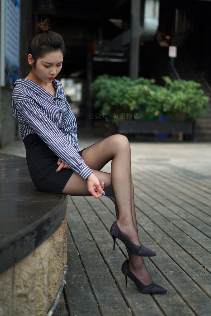 [萌甜物语]XM147《很职业的感觉-紫婷》[99P+1V／947MB]插图1