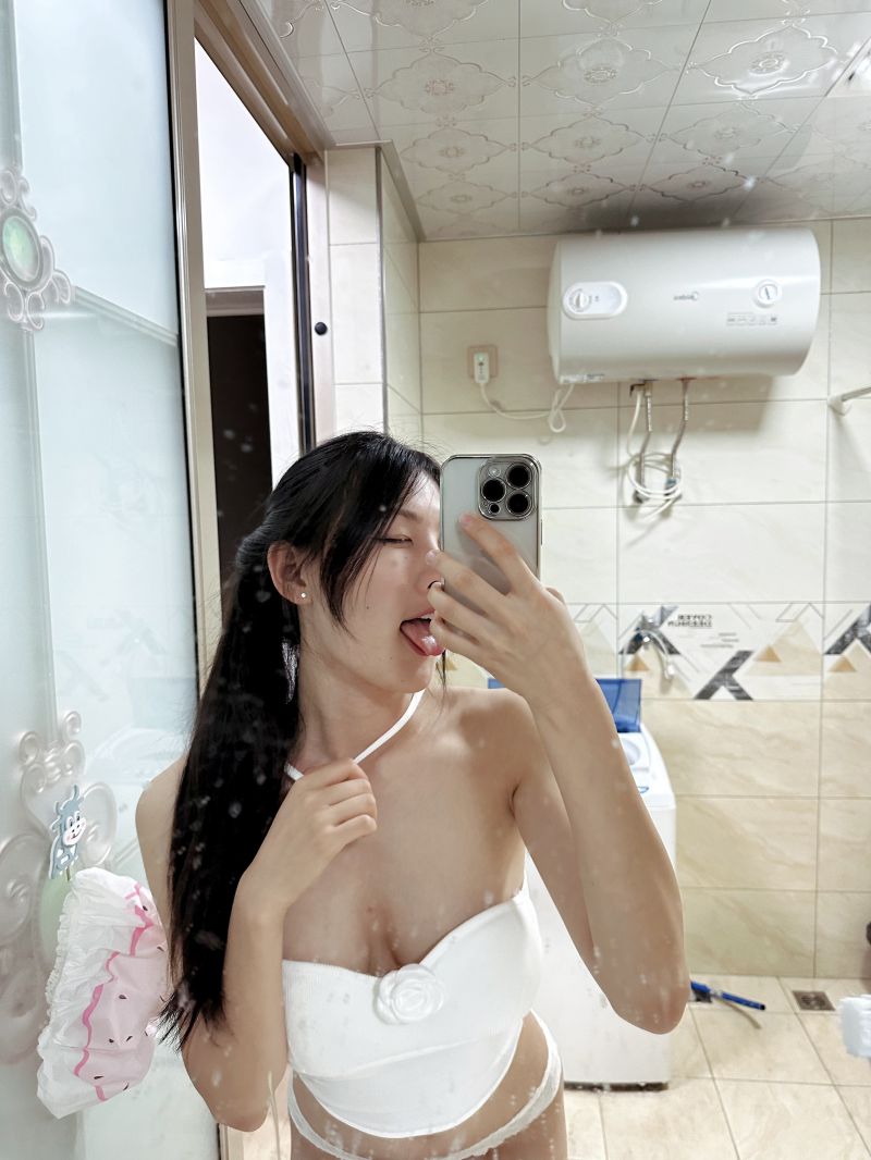 【微密圈】李音-半腿牛仔 [13P-18M]插图1