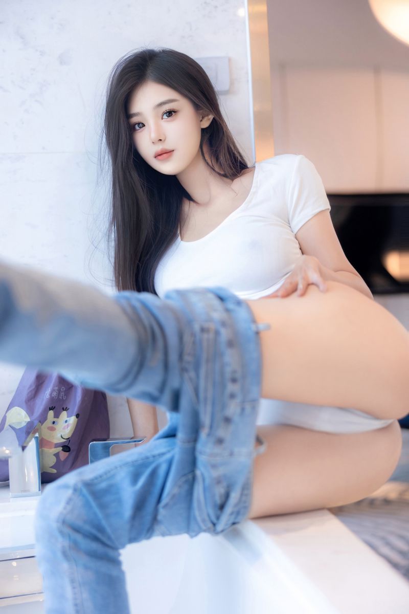 周周不吃香菜 – 简约牛仔裤插图