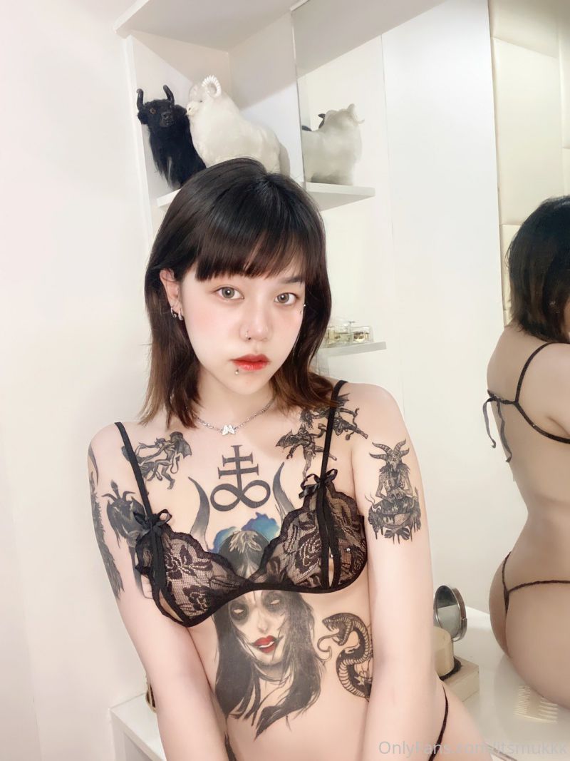 网红博主 itsm 私拍【216P93V】插图